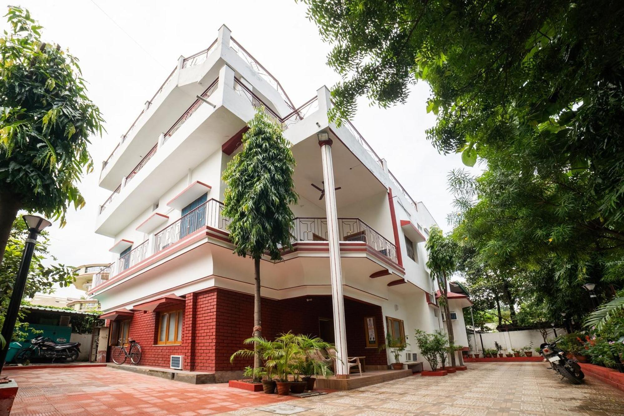 Hotel O Home Gautam Homestay Dehradun Exteriör bild