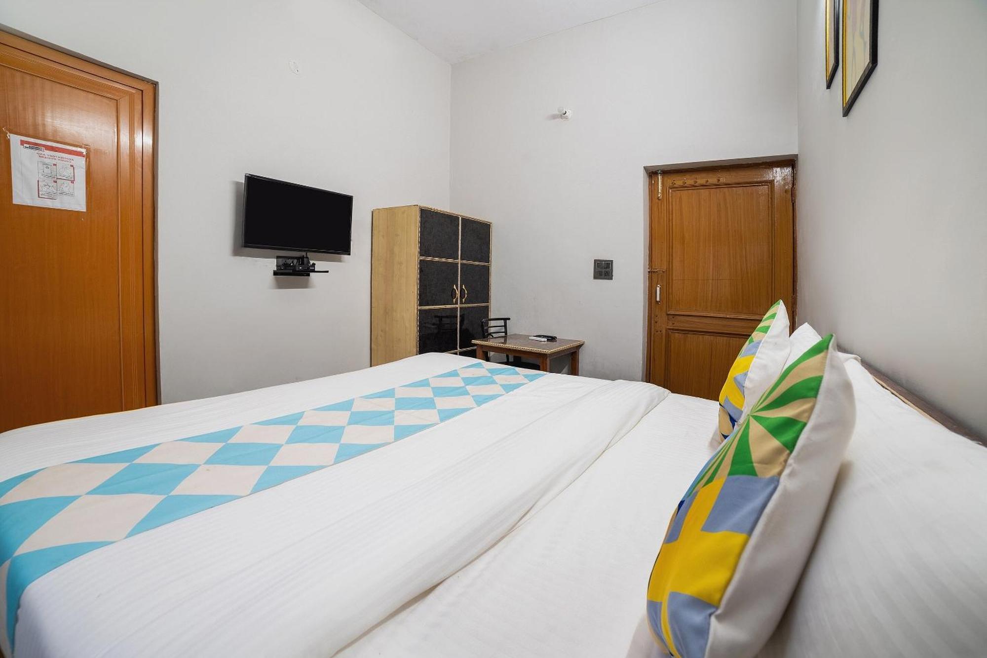 Hotel O Home Gautam Homestay Dehradun Exteriör bild