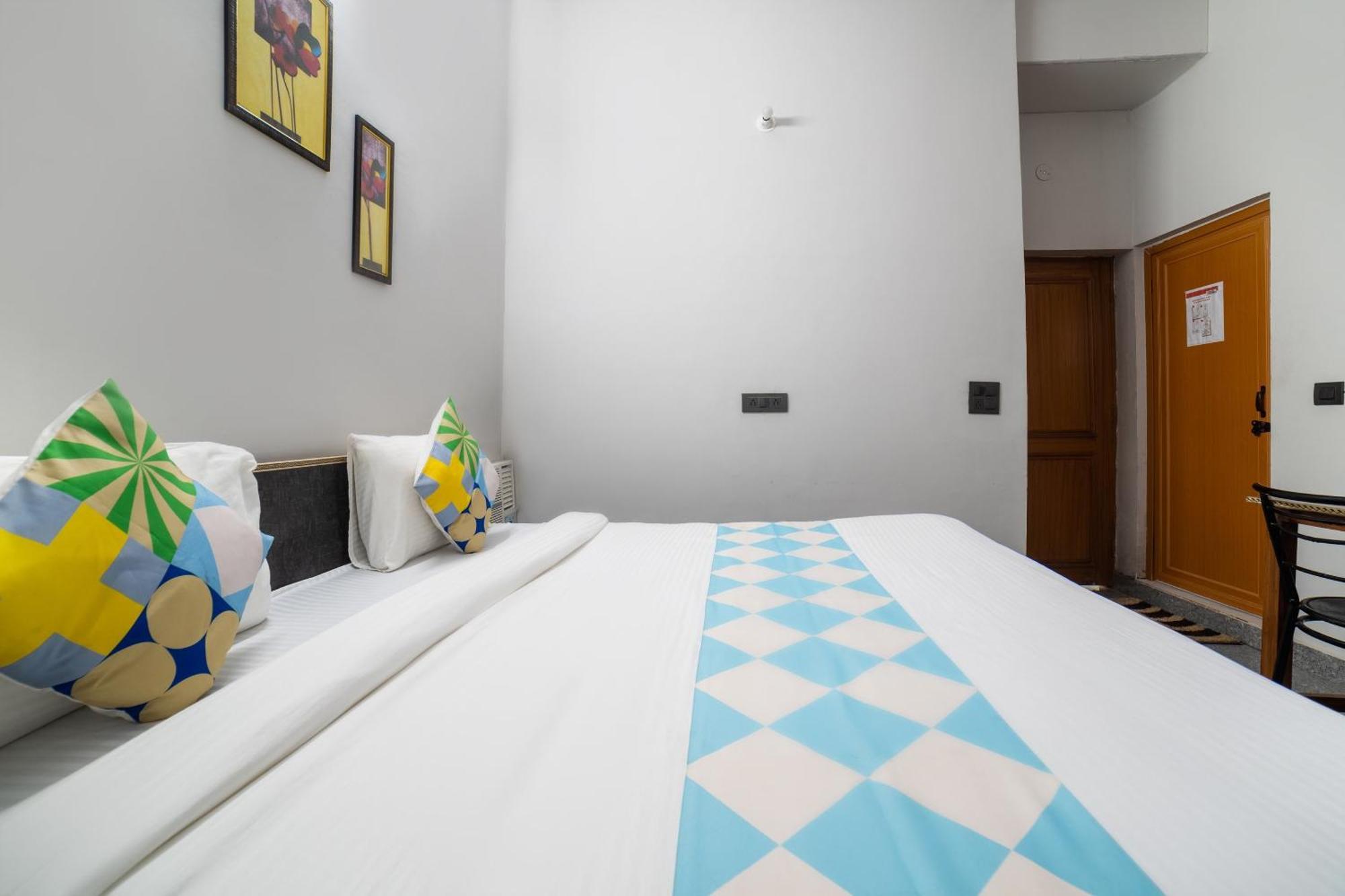 Hotel O Home Gautam Homestay Dehradun Exteriör bild